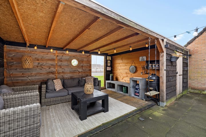 Foto 28 van Albert Schweitzerstraat 80