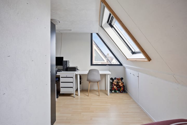 Foto 25 van Weegbree 106