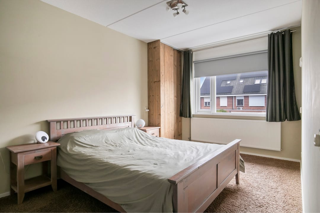 Foto 11 van Purperreiger 5