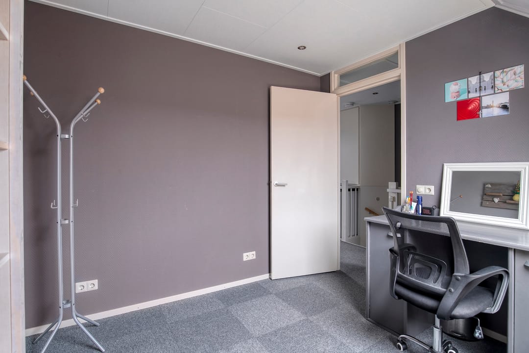 Foto 23 van Purperreiger 5