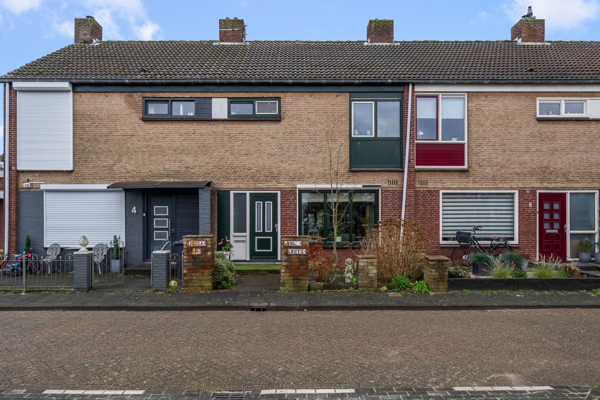 Buying a house in The Netherlands., Laan der Nederlanden 6