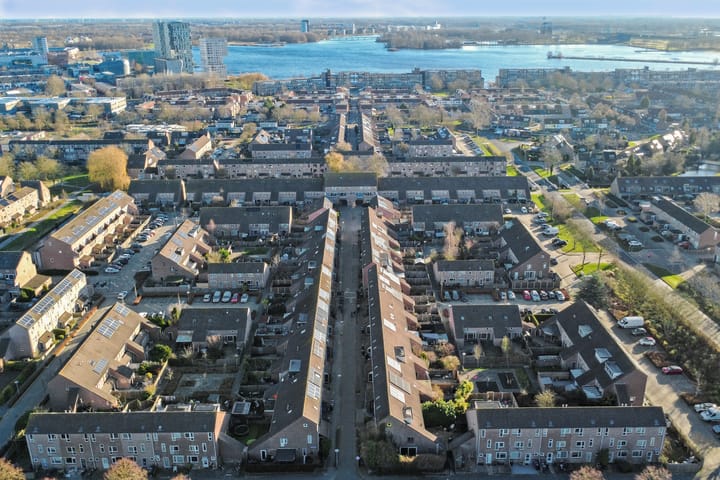 Foto 2 van Velsenpad 6