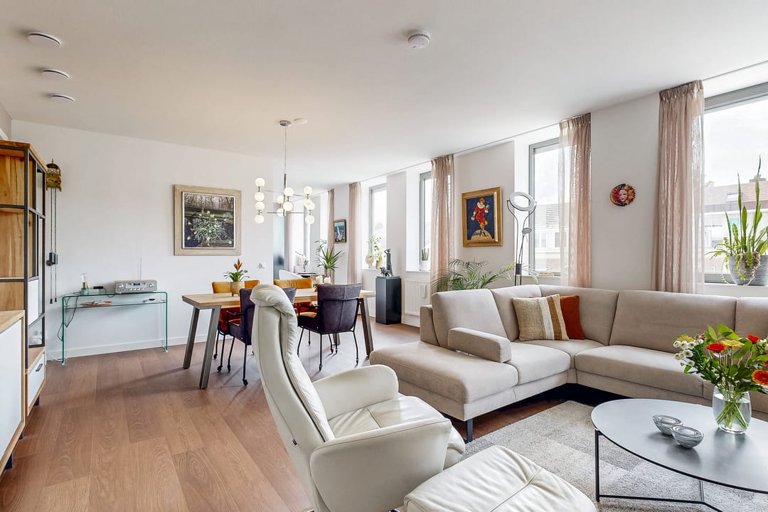 Photo 2 of Willem II Singel 5-D03