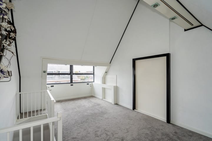 Foto 30 van Hoofpolderstraat 25