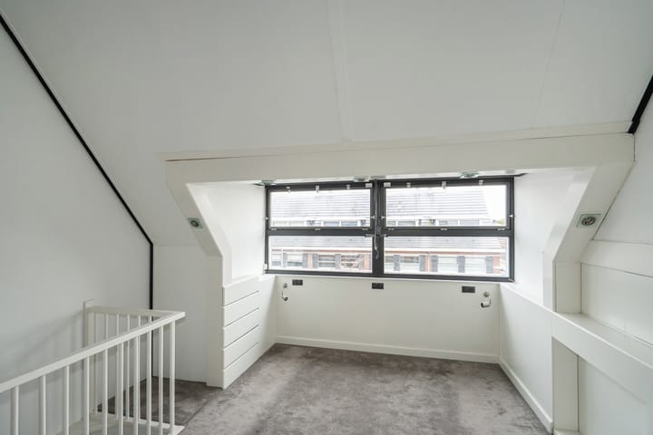 Foto 31 van Hoofpolderstraat 25