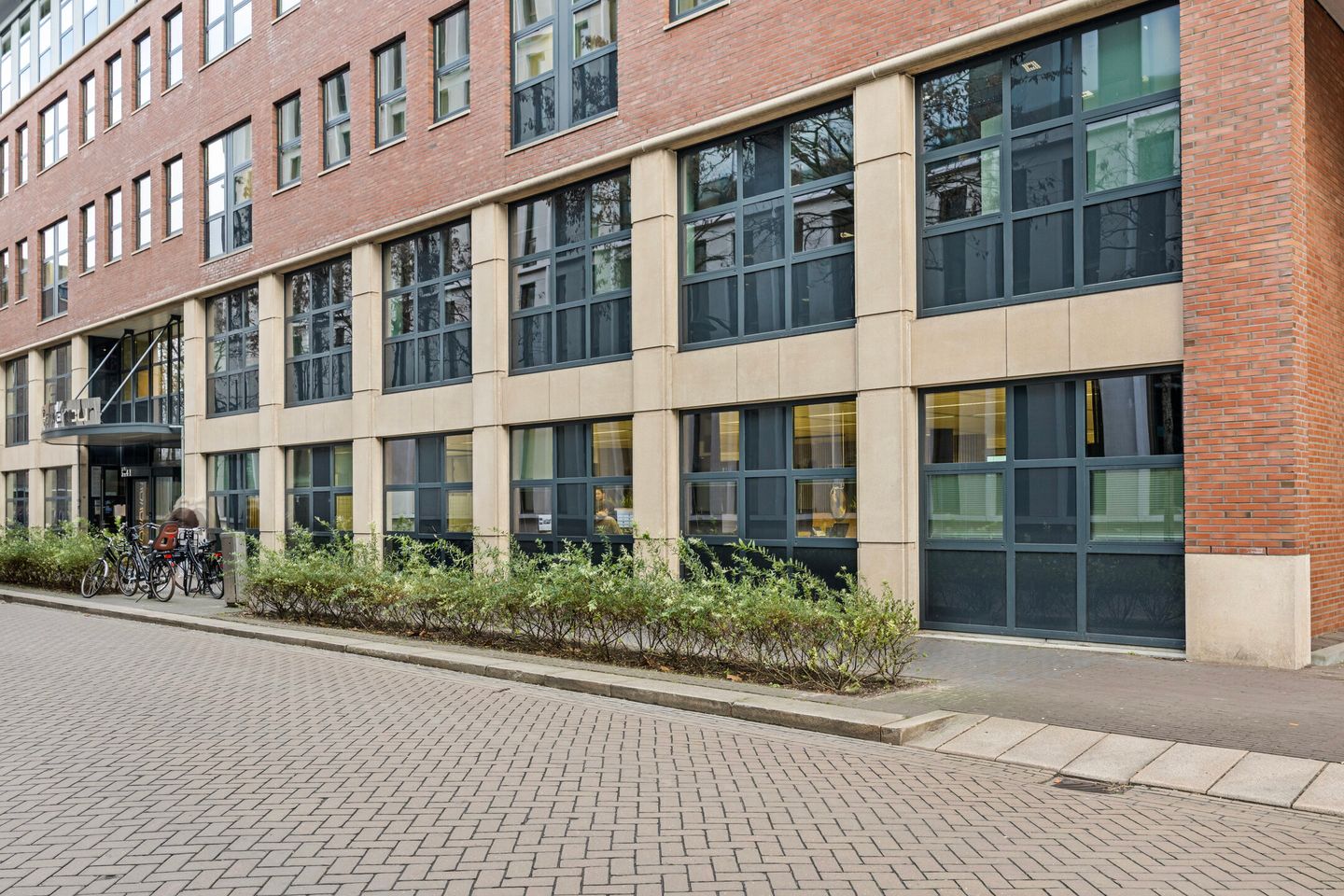 Bekijk foto 4 van Hugo de Grootlaan 25