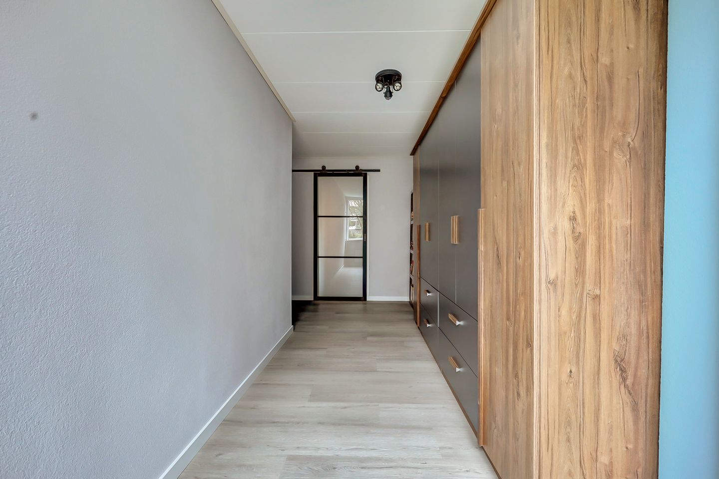 Foto 29 van Van Beethovenstraat 1