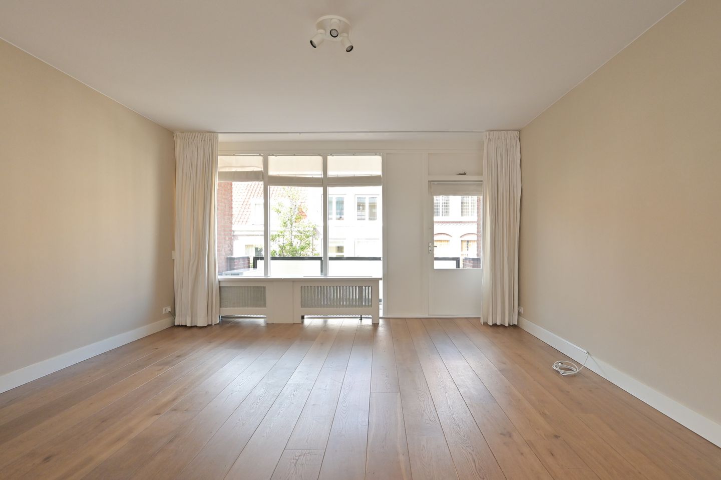 Photo 10 of Frederikstraat 533