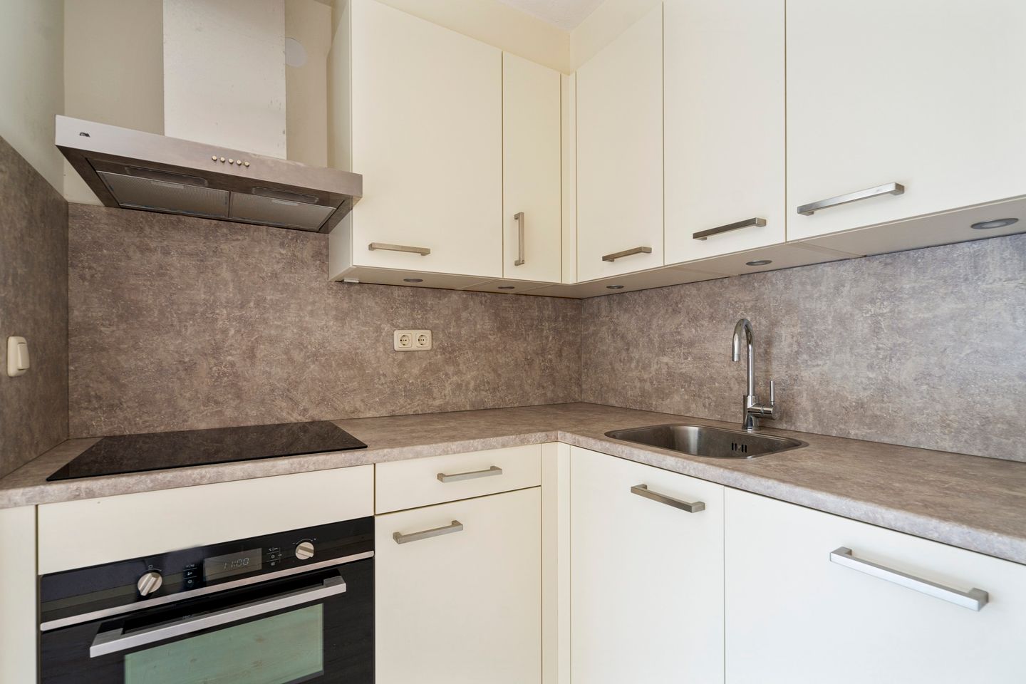 Foto 20 van Maan Bastion 436