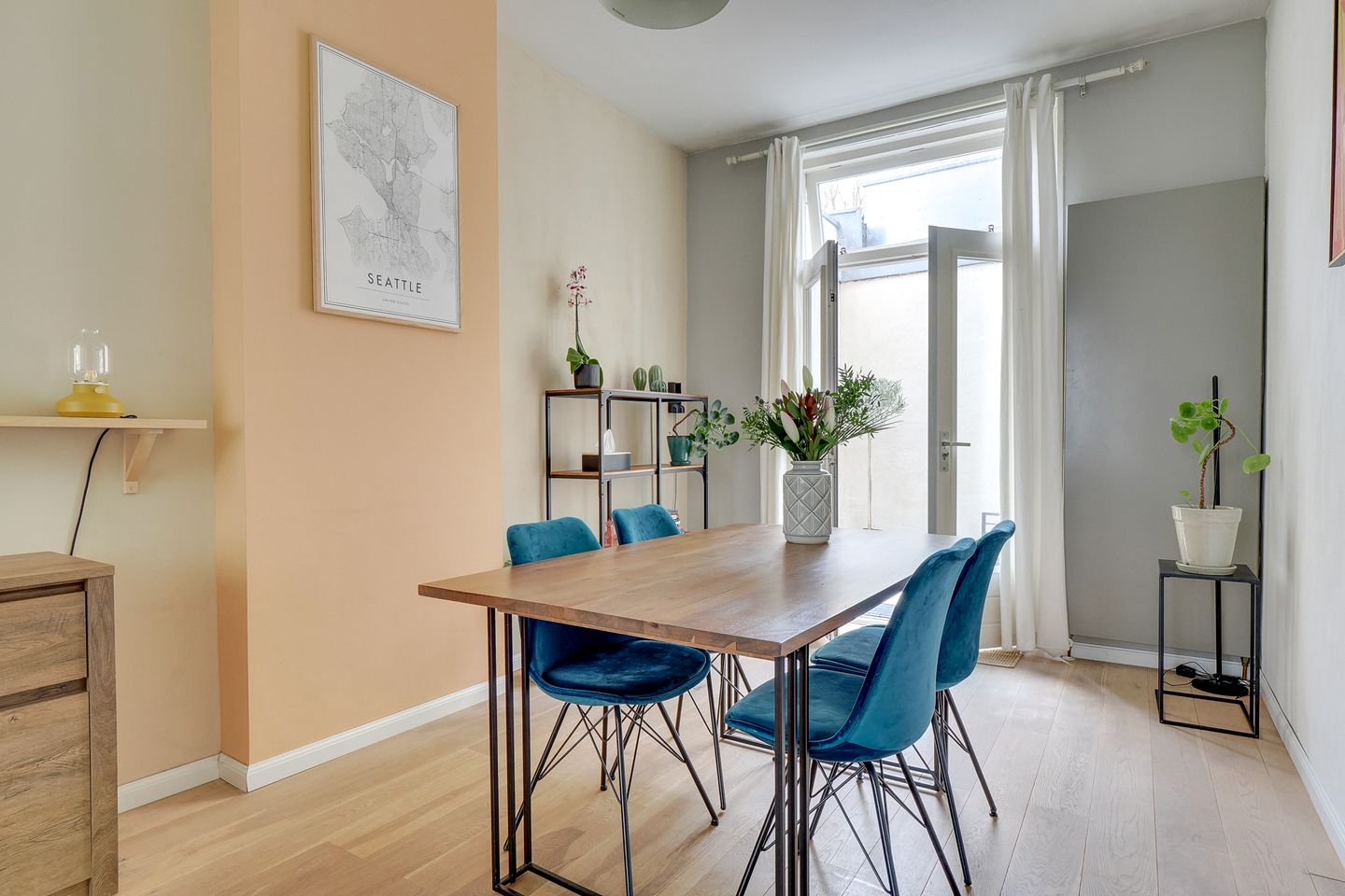 Foto 4 van Douwes Dekkerstraat 18