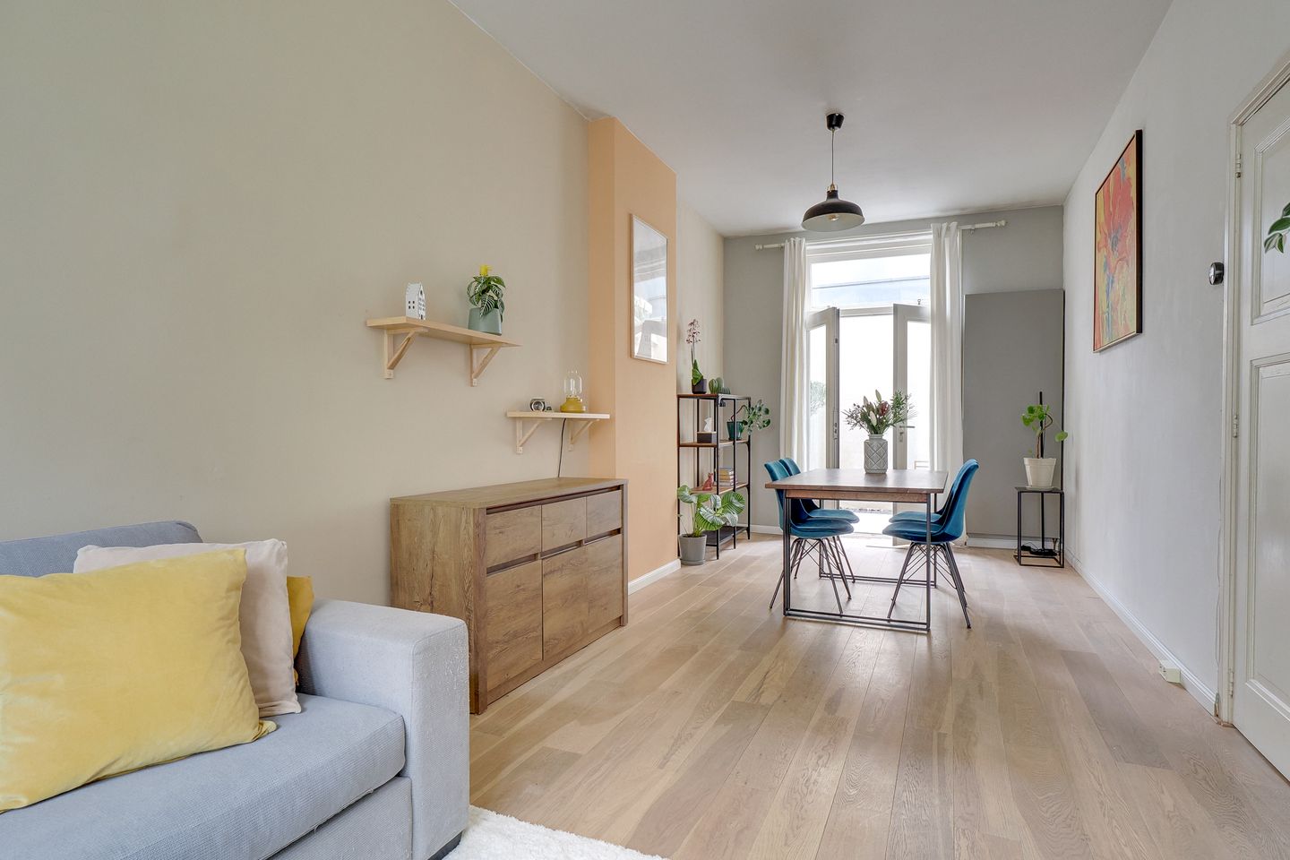 Foto 10 van Douwes Dekkerstraat 18