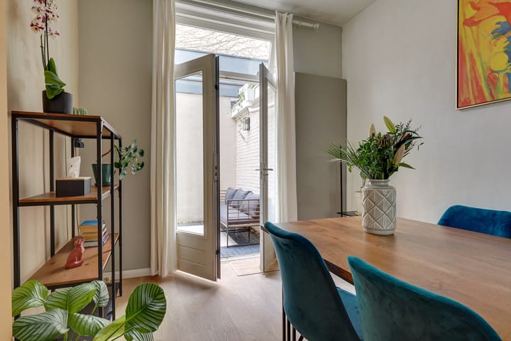 Foto 12 van Douwes Dekkerstraat 18