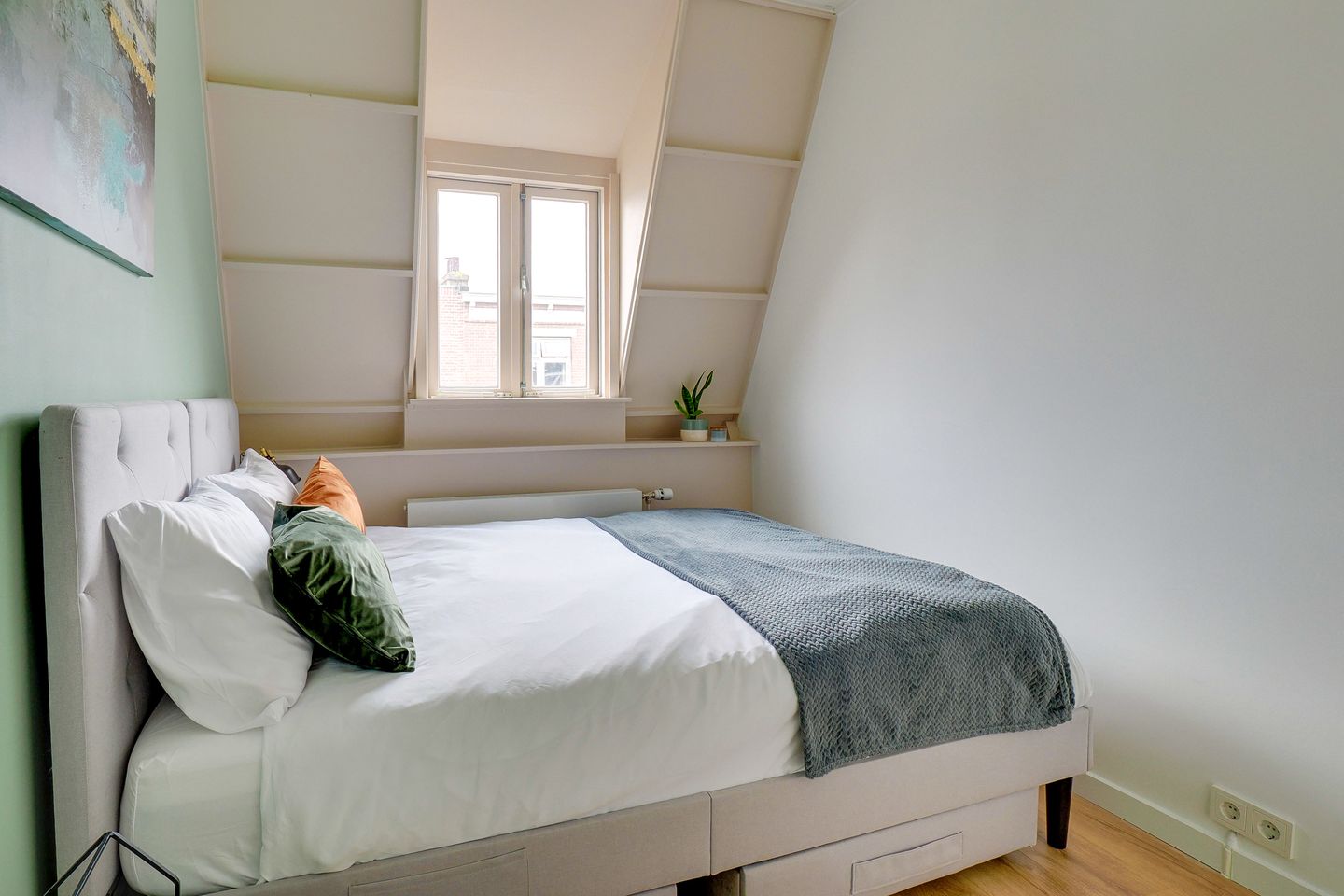 Foto 29 van Douwes Dekkerstraat 18