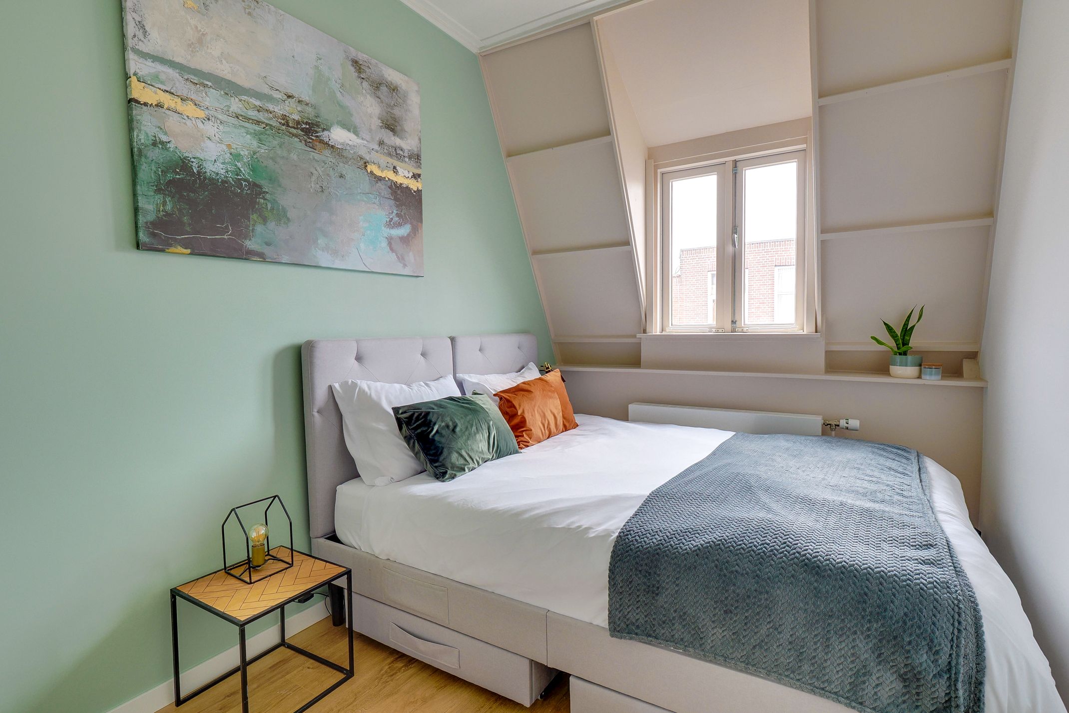 Foto 30 van Douwes Dekkerstraat 18