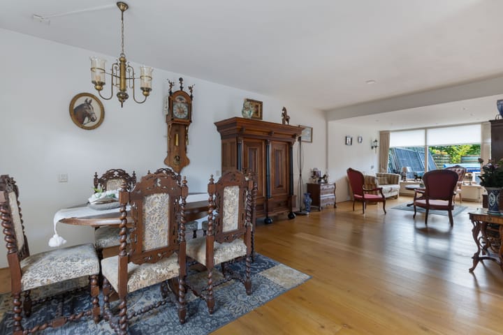 Photo 12 of Veluwelaan 10