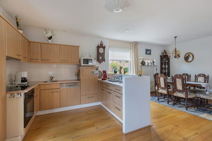 Photo 16 of Veluwelaan 10