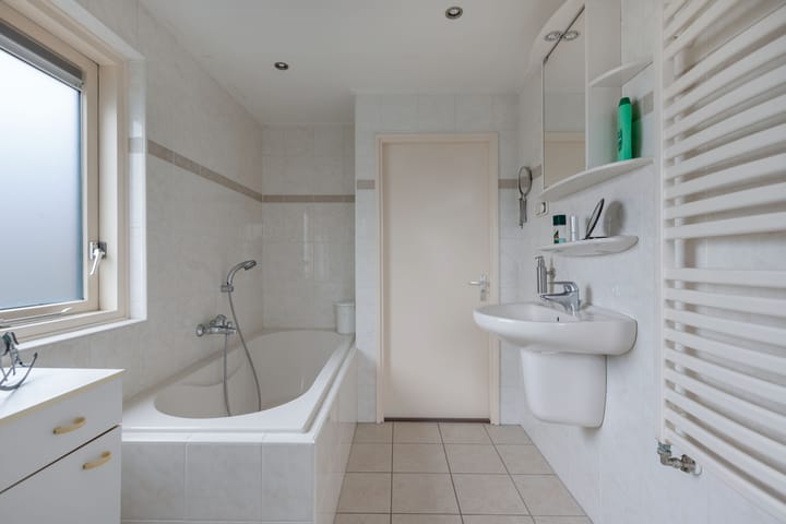 Photo 26 of Veluwelaan 10