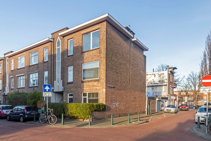 Photo 29 of Bussumsestraat 145