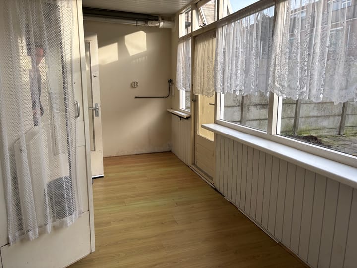 Photo 10 of Wateringsestraat 48