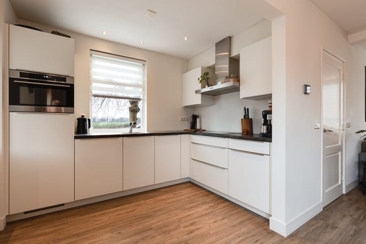 Photo 4 of Ursulastraat 1