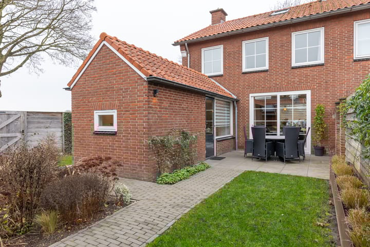 Photo 5 of Ursulastraat 1