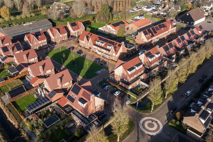 Foto 3 van Van der Weddenhof 45