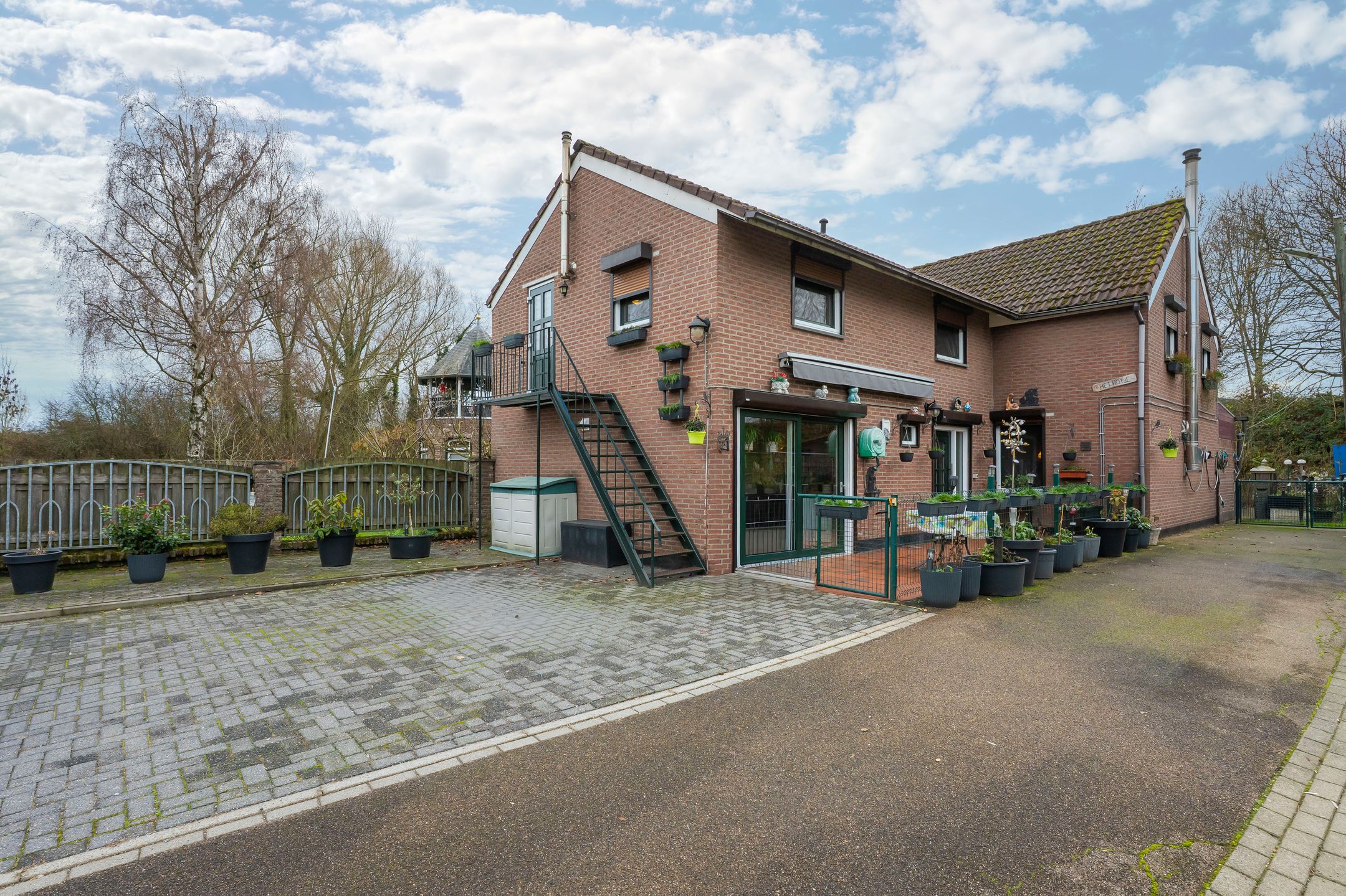 Buying a house in The Netherlands., Koningsbeemd 11