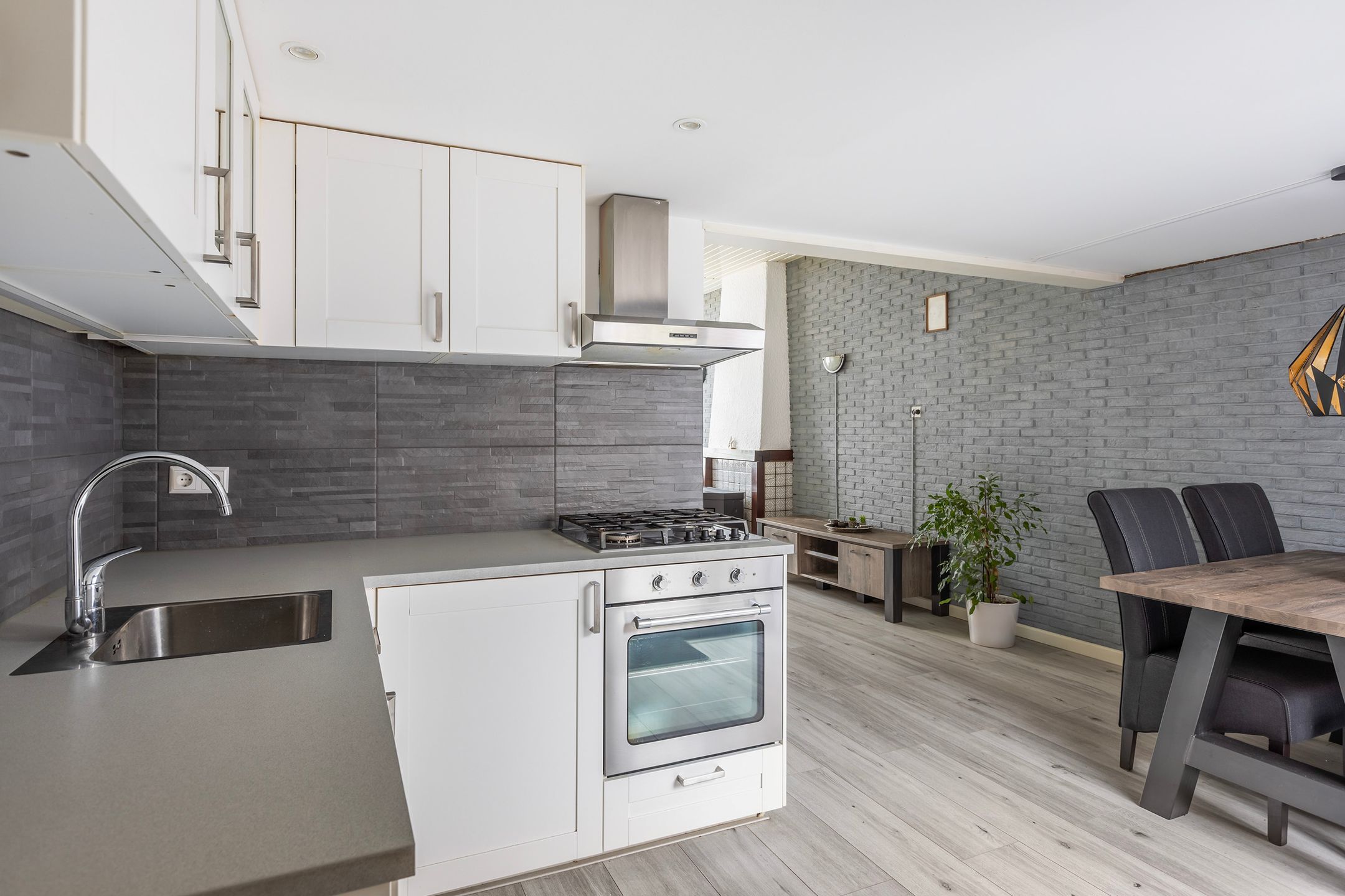 Photo 15 of Puttershoeksestraat 34