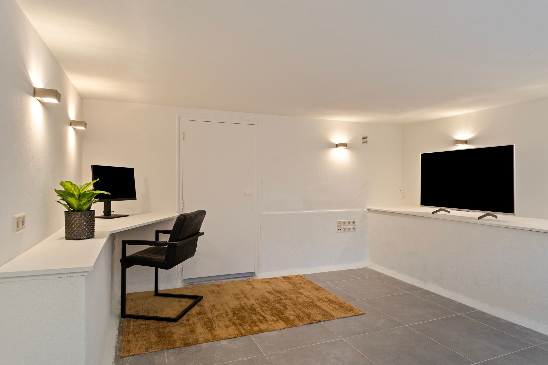 Photo 36 of Gaspeldoornlaan 1-A