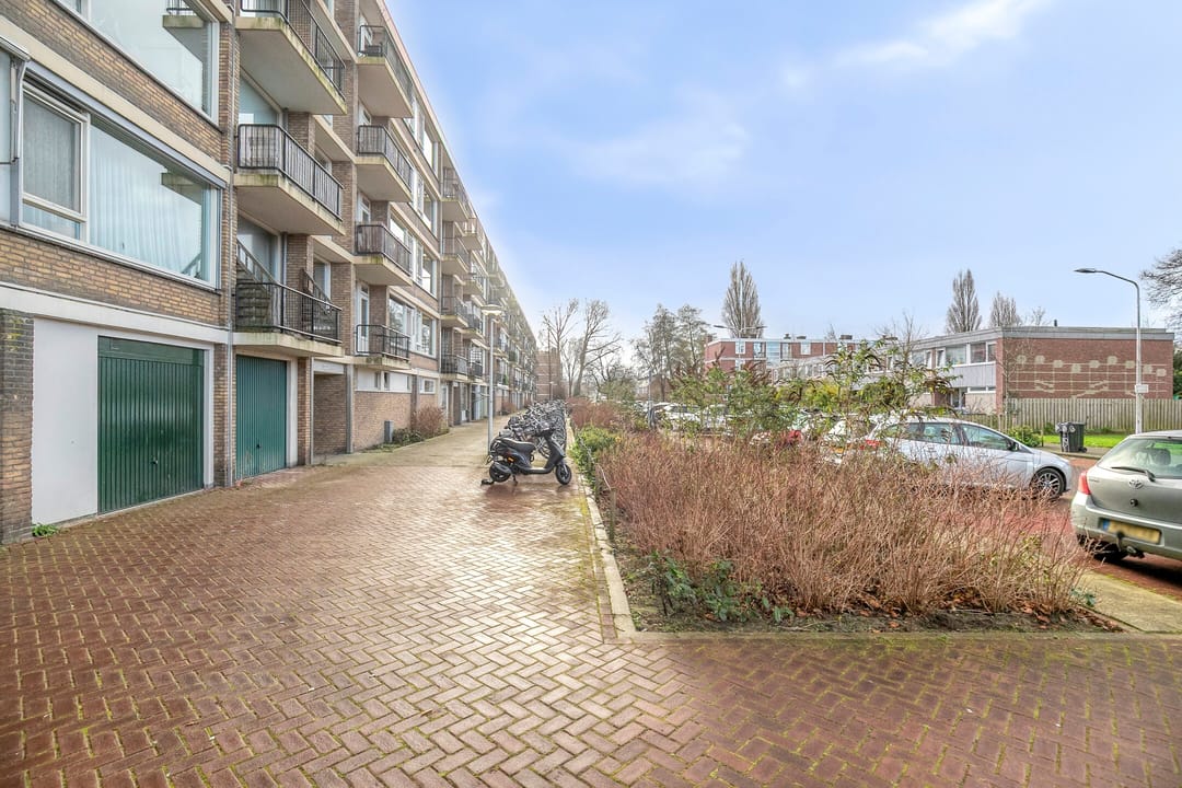Photo 31 of Bachstraat 268