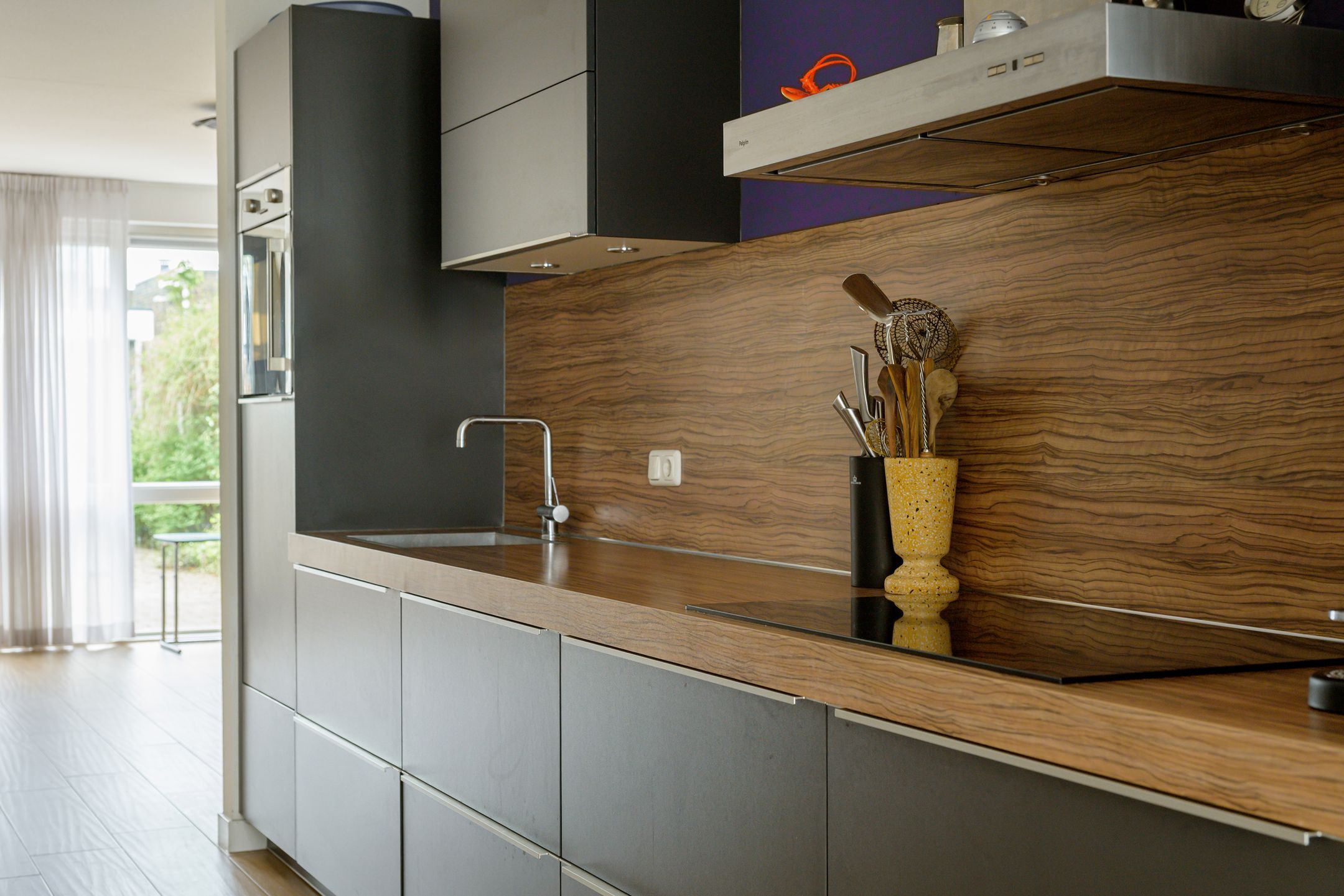 Foto 15 van Valkenierslaan 344