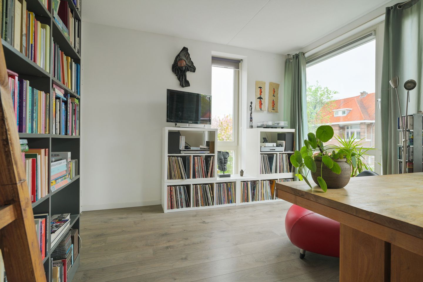 Foto 29 van Valkenierslaan 344