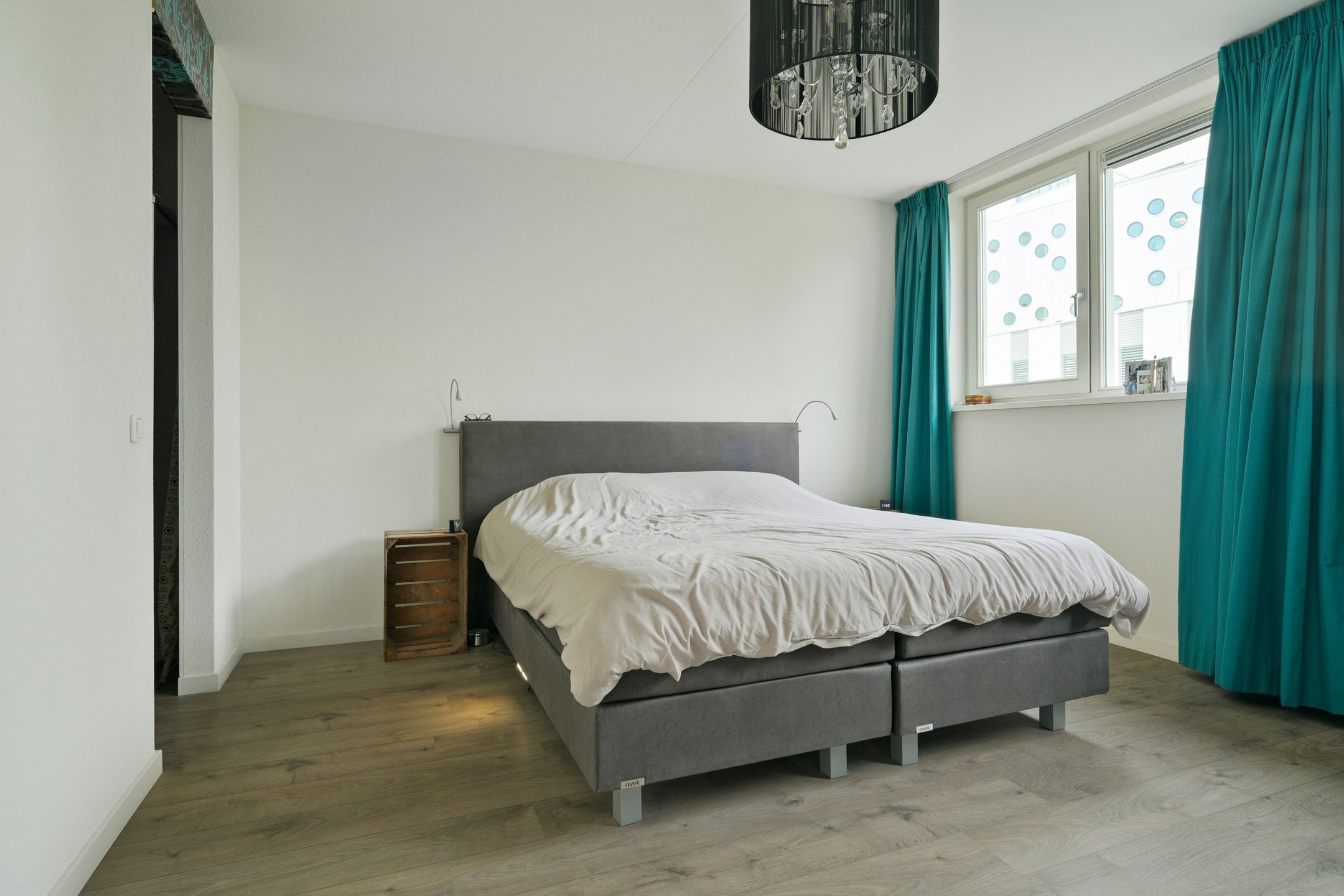 Foto 36 van Valkenierslaan 344