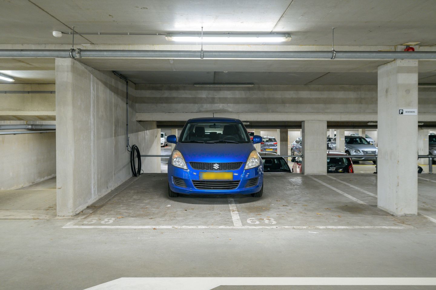 Foto 44 van Valkenierslaan 344