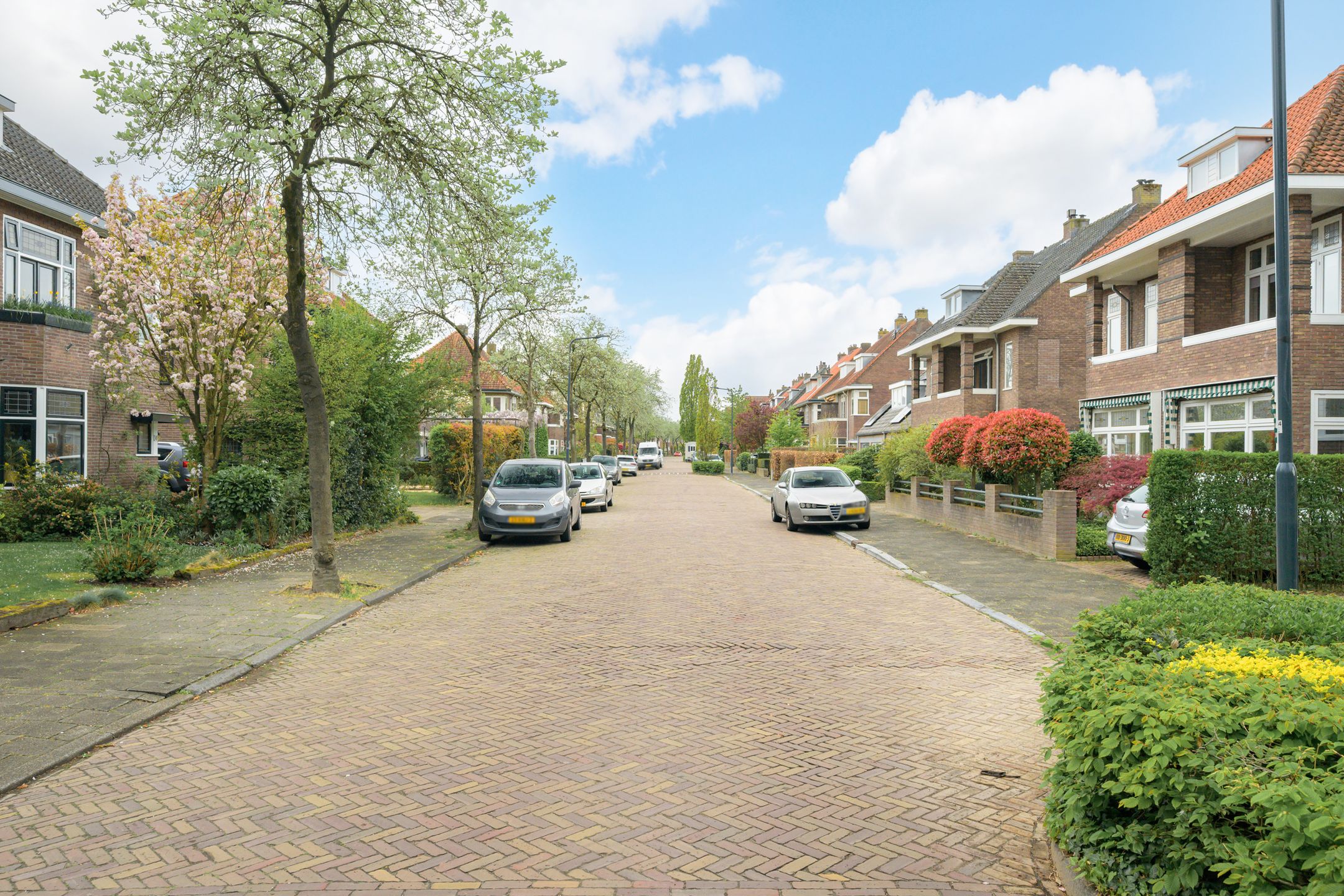 Foto 48 van Valkenierslaan 344