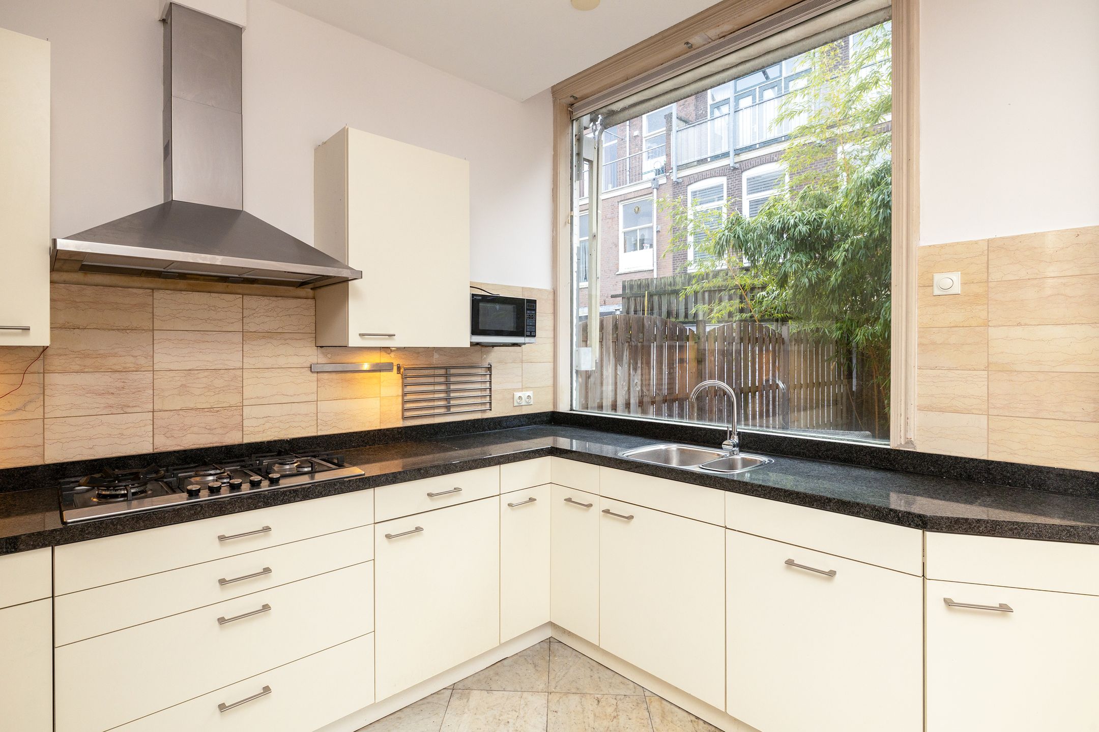 Foto 21 van Weimarstraat 388