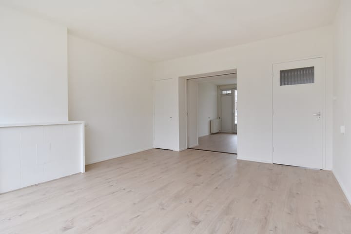 Photo 6 of Barnsteenhorst 270