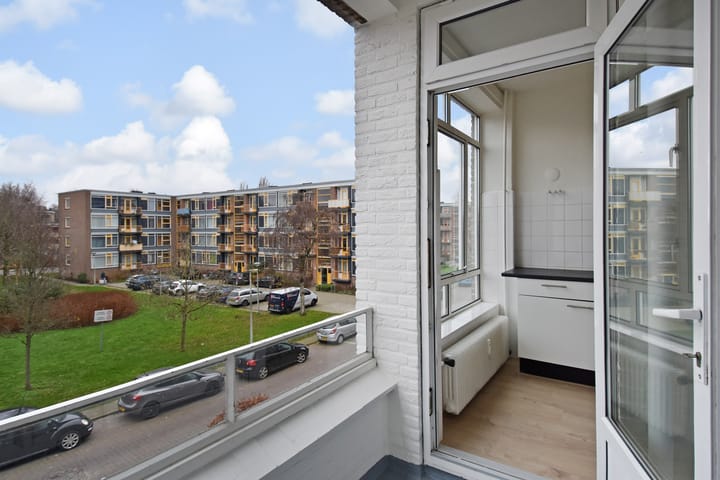 Photo 13 of Barnsteenhorst 270