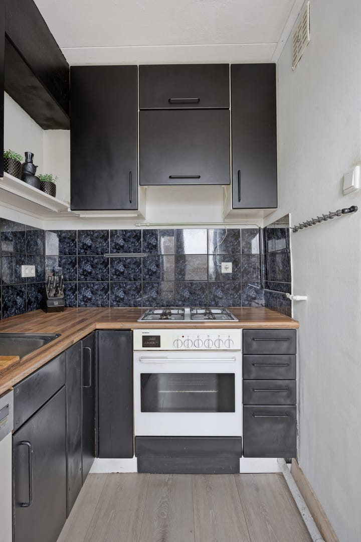 Photo 11 of Weverstraat 829