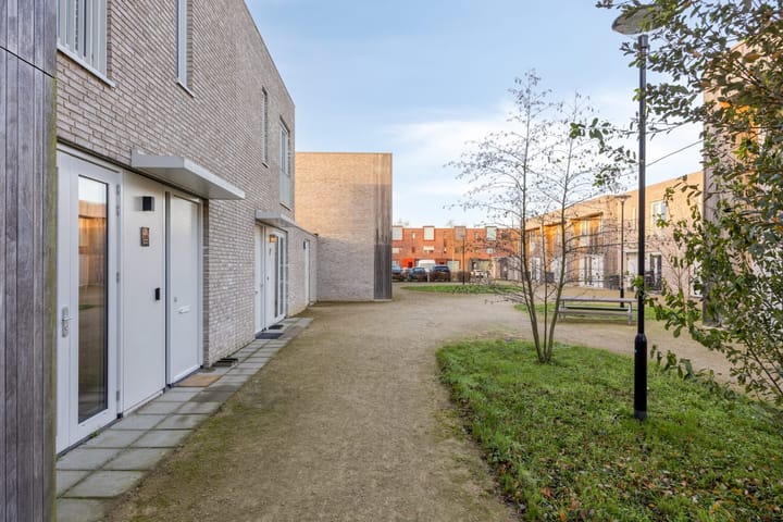 Foto 11 van Grasbloem 8-C