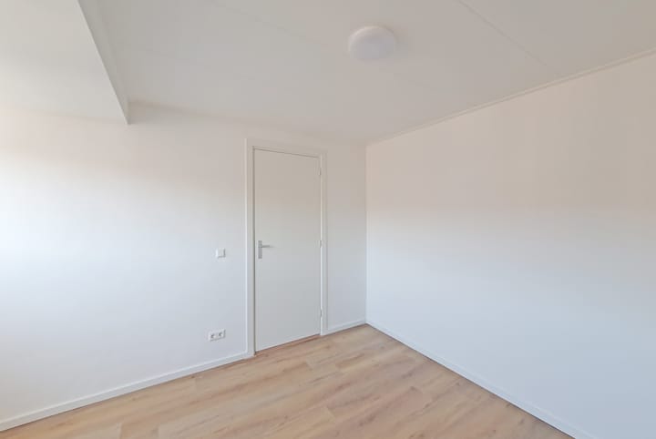 Photo 32 of Celsiusstraat 27