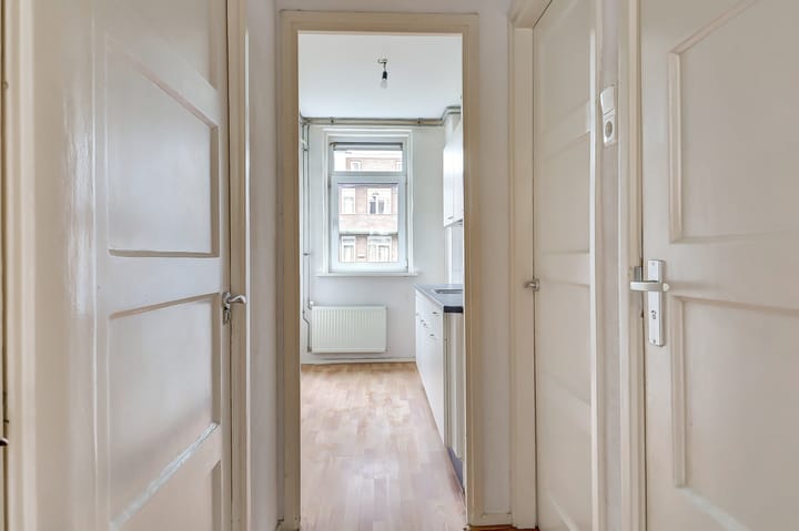 Photo 12 of Esmoreitstraat 23-2