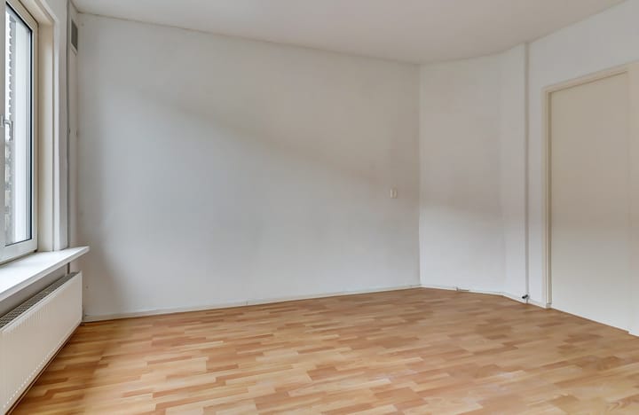 Photo 14 of Esmoreitstraat 23-2