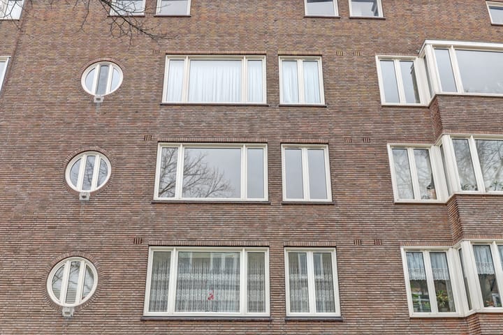 Photo 33 of Esmoreitstraat 23-2