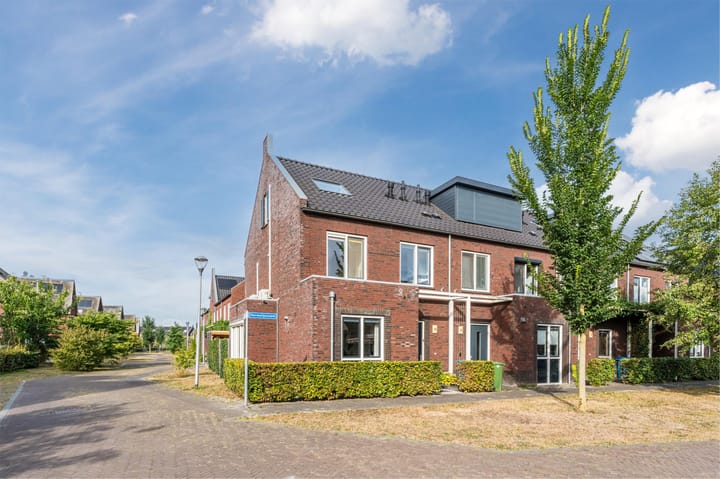 Foto 2 van Hermelijnzoom 16