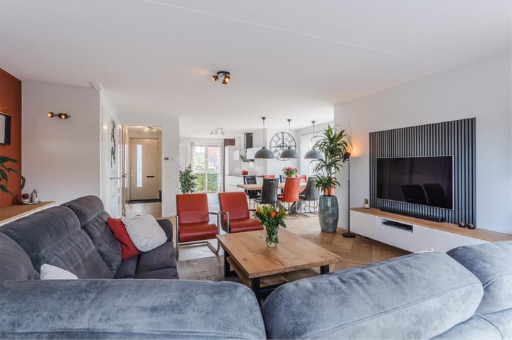 Foto 11 van Hermelijnzoom 16