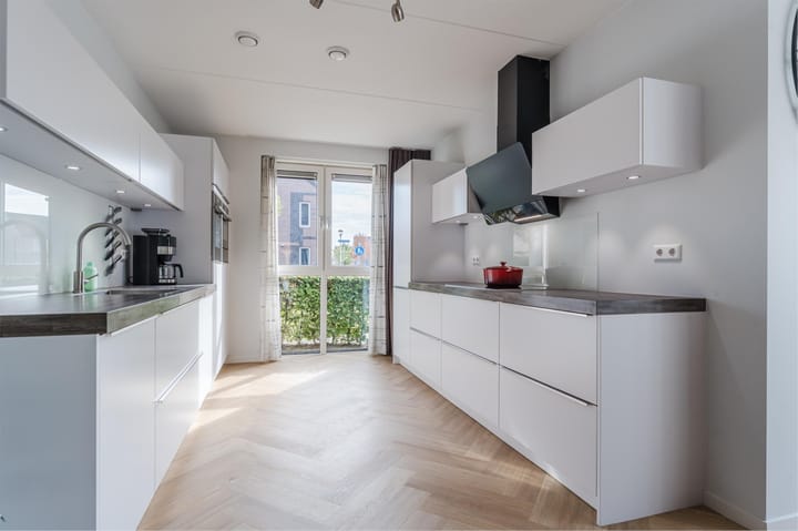 Foto 16 van Hermelijnzoom 16