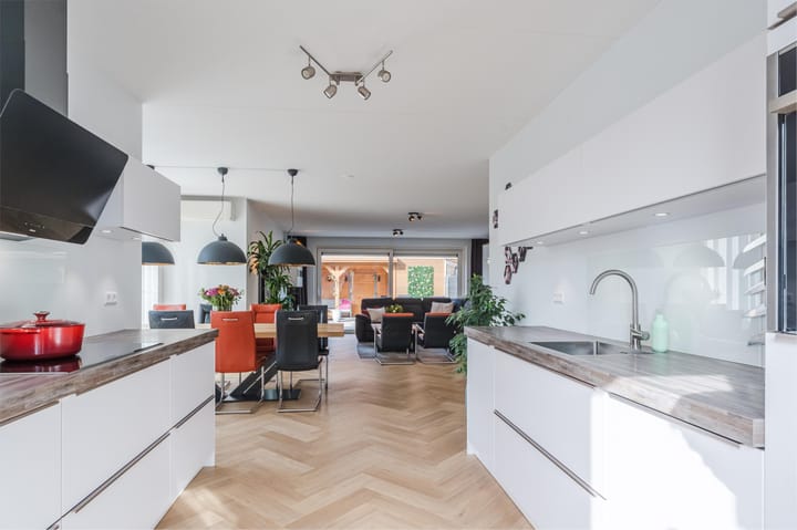 Foto 18 van Hermelijnzoom 16