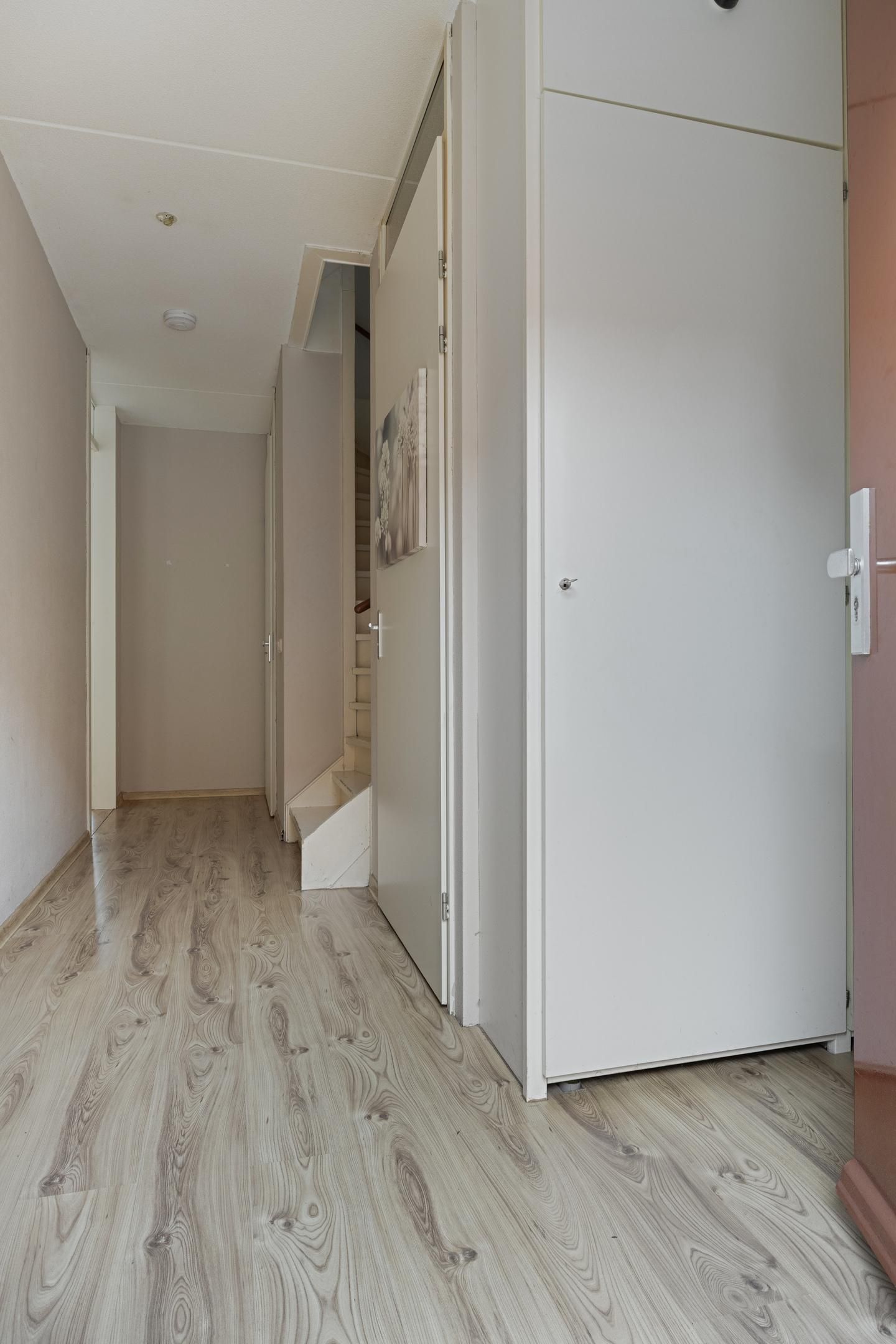 Photo 3 of Bisschop Godschalkstraat 9