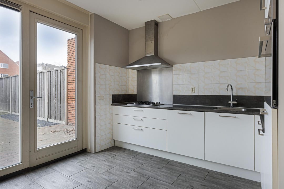 Photo 8 of Bisschop Godschalkstraat 9